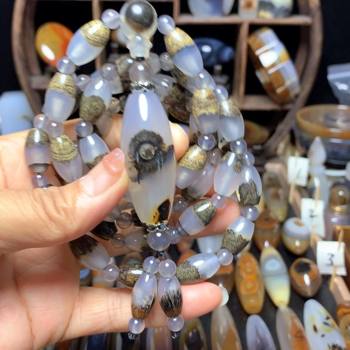 玛瑙/玉髓颈饰未镶嵌