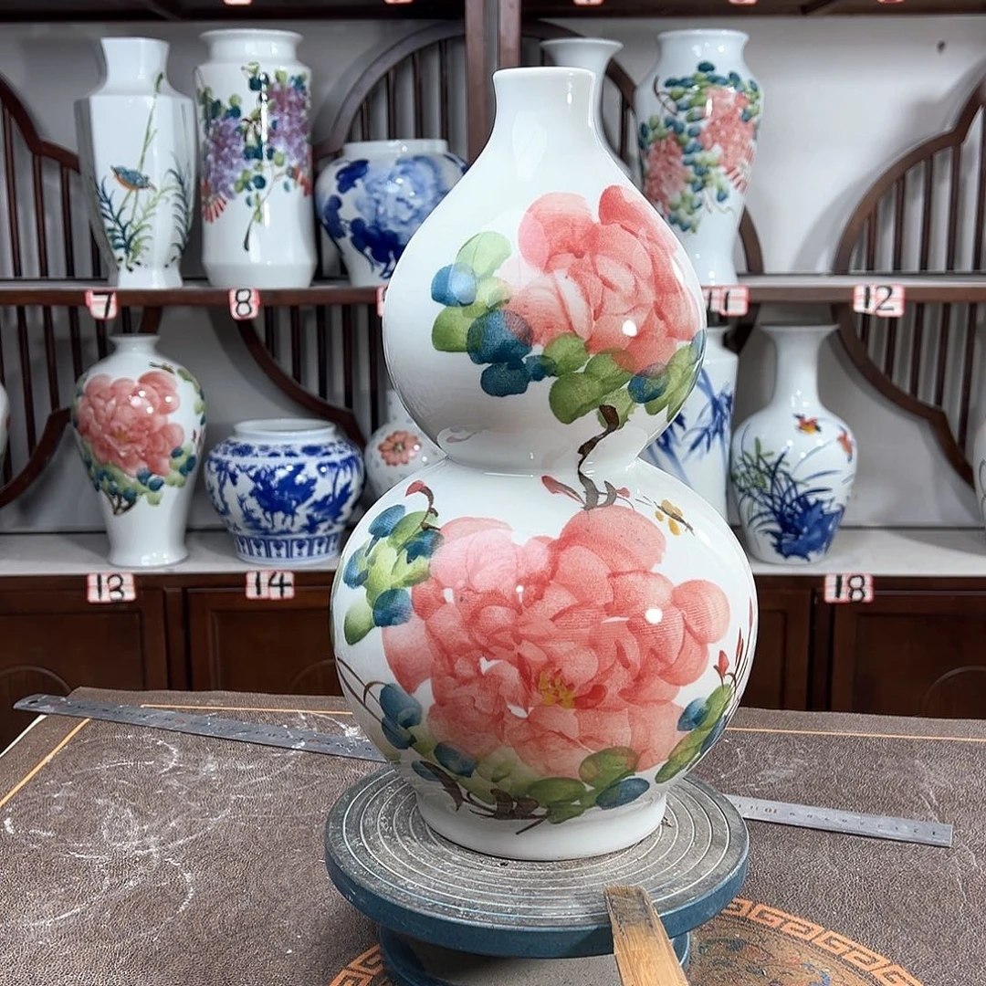 摆件景德镇陶瓷葫红牡