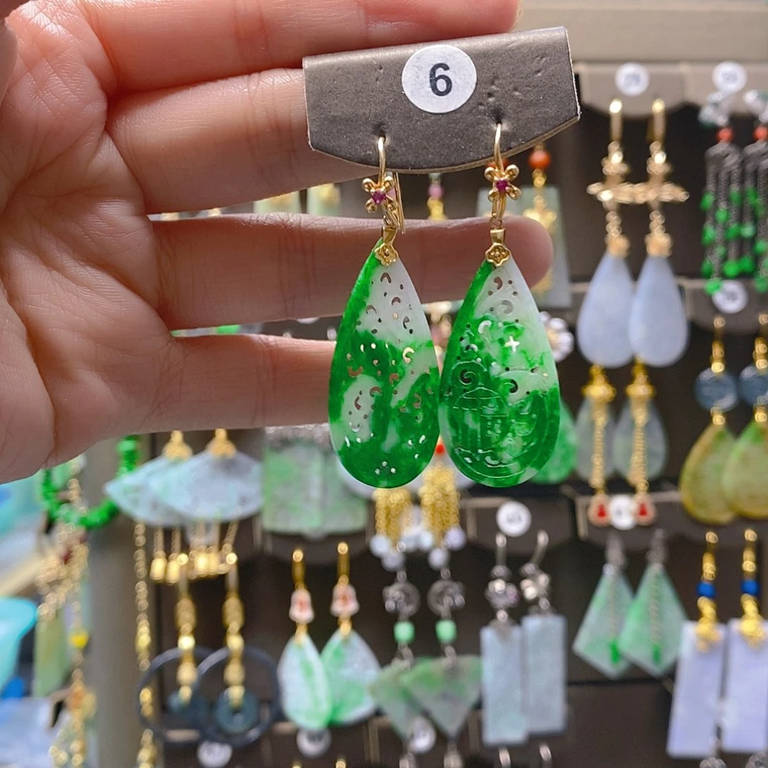 18K金镶嵌翡翠耳饰翡翠