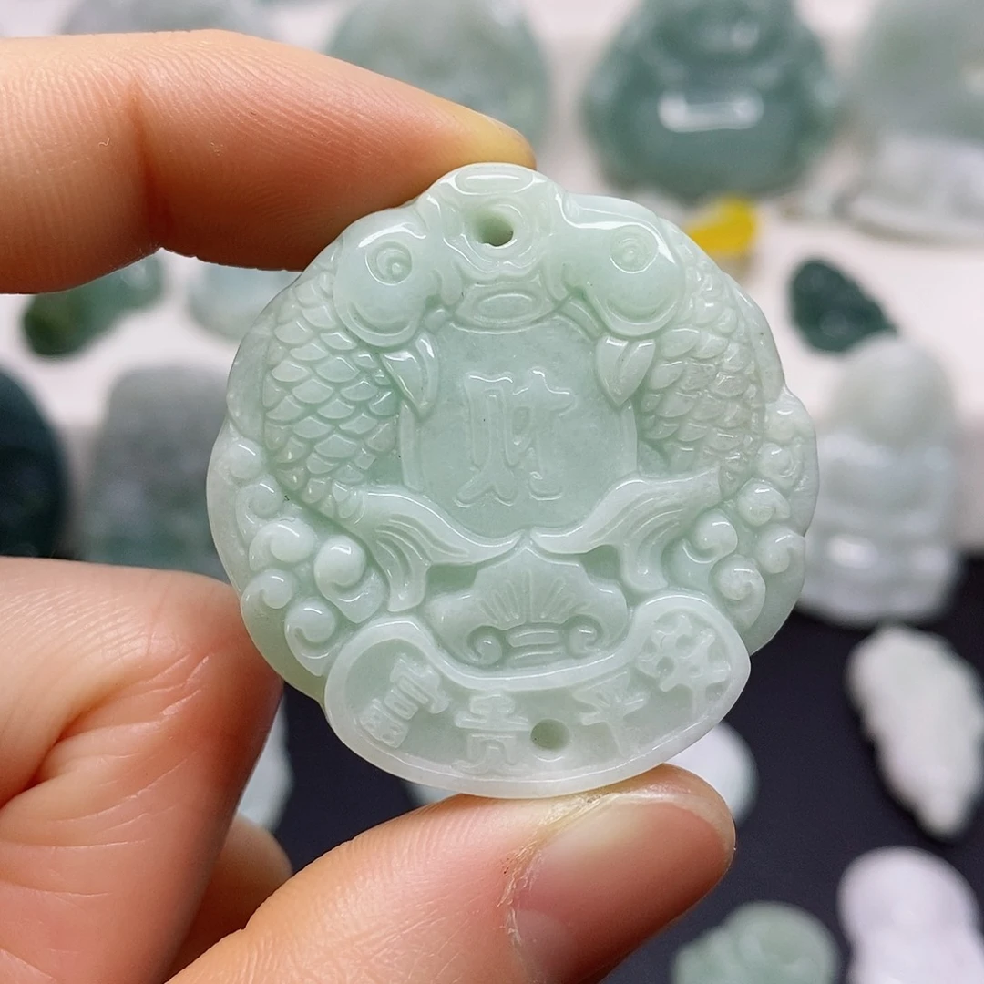 翡翠颈饰未镶嵌吊坠