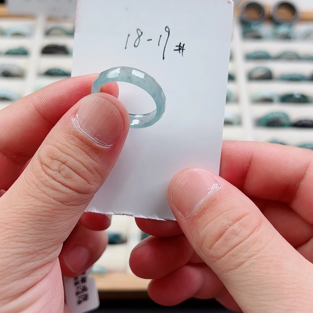 翡翠戒指未镶嵌翡翠