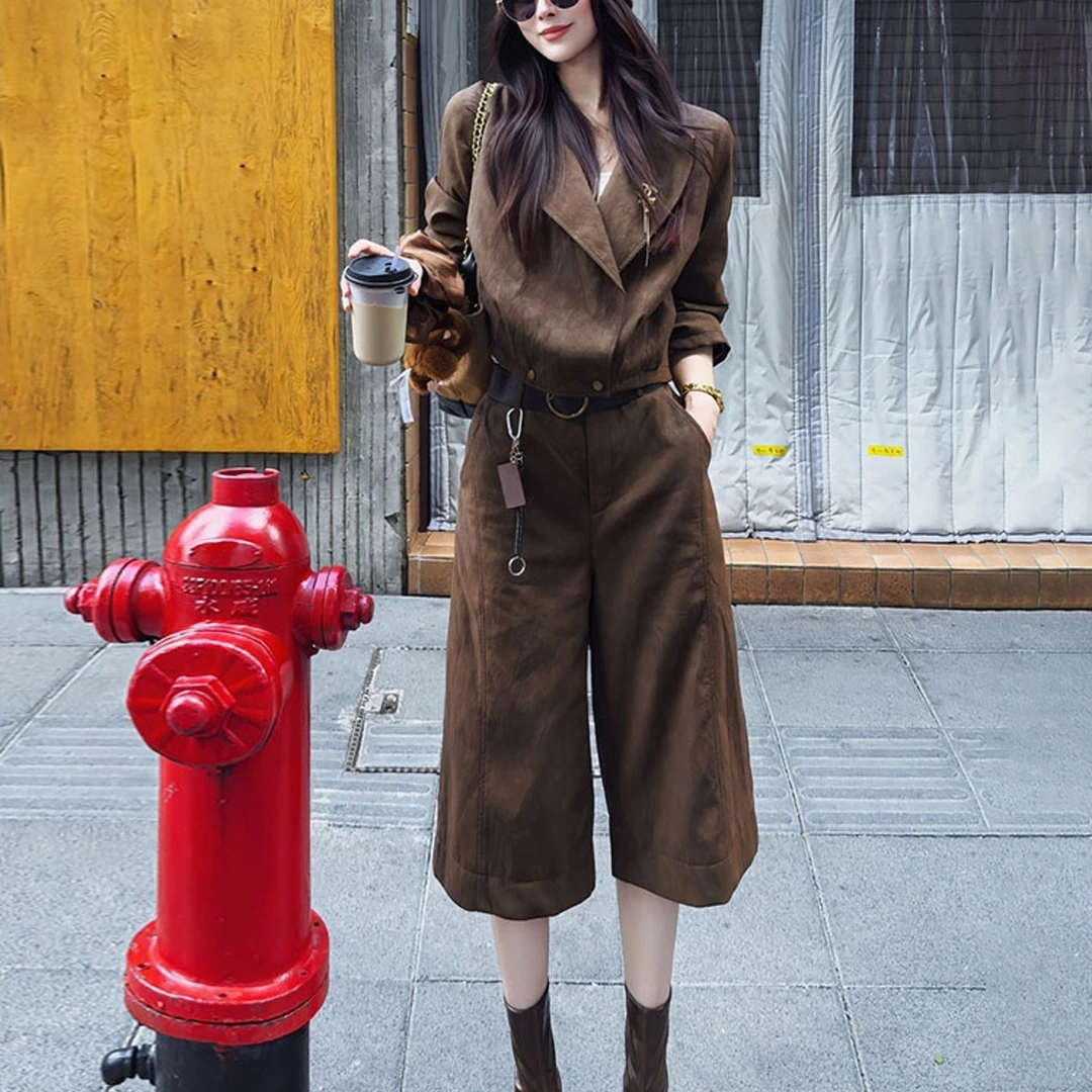 2025超火秋季一整套轻奢高级感富家千金又酷又飒咖色外套套装裤女