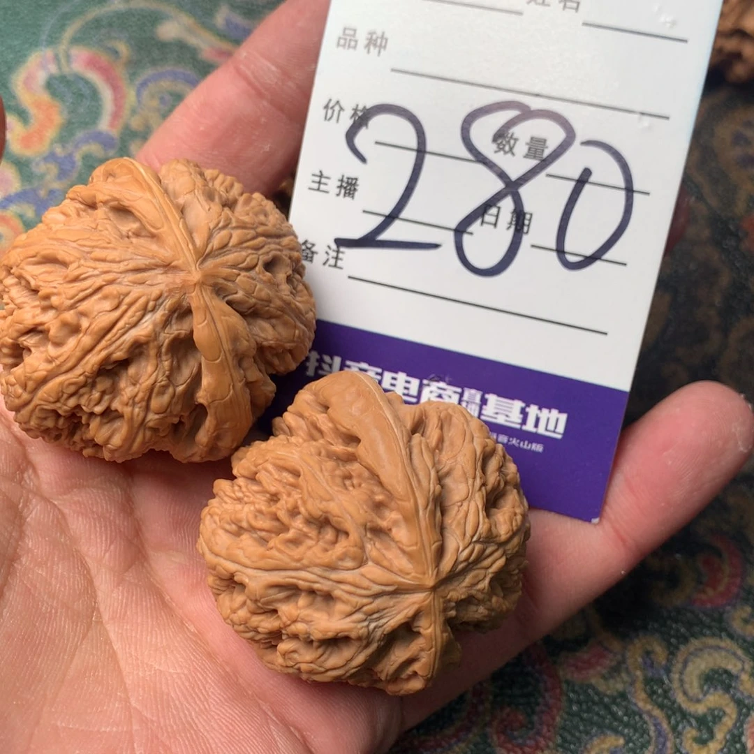 文玩核桃把件粗筋