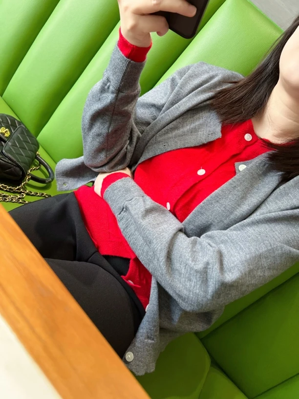 撞色开衫假两件亮色