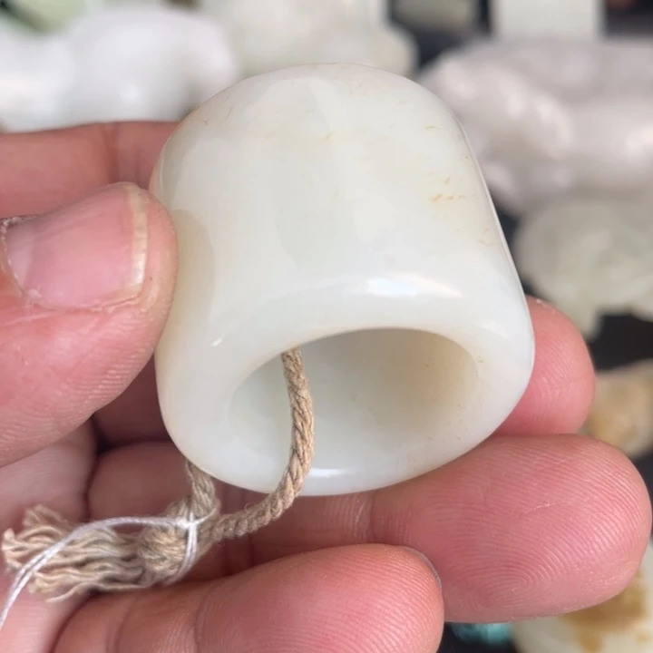 和田玉挂件未镶嵌青**水