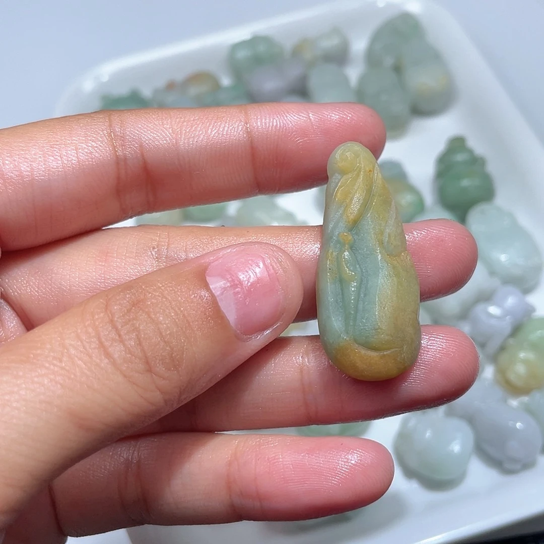 未镶嵌定制翡翠这