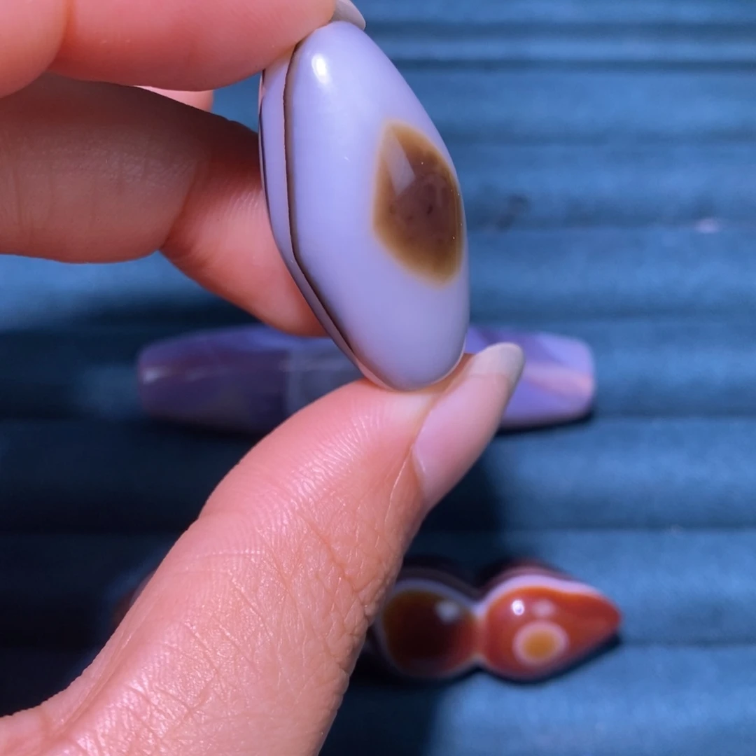 未镶嵌玛瑙/玉髓珠宝奇石