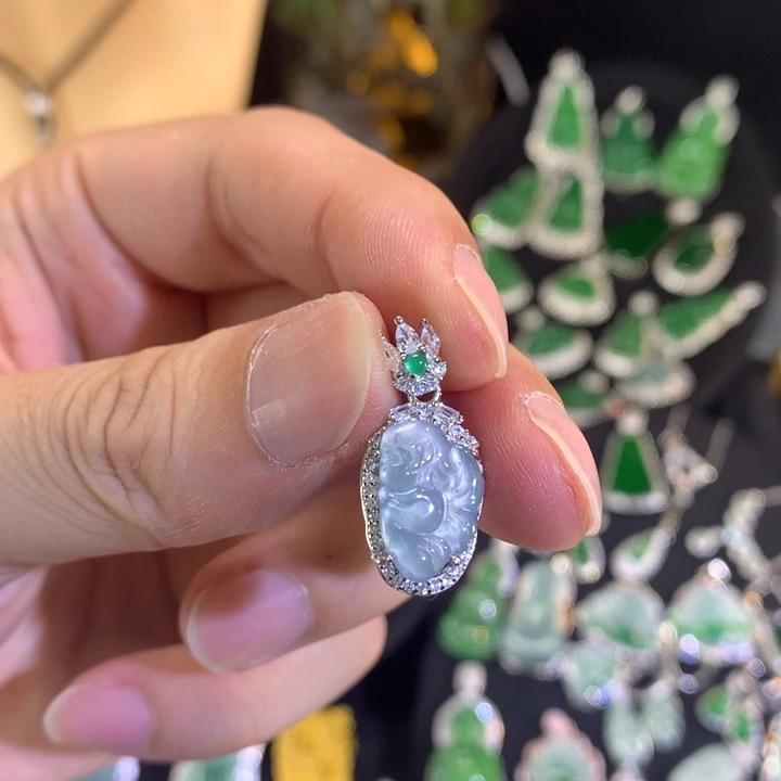 颈饰银S925镶嵌翡翠