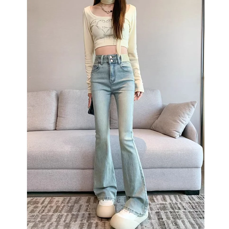 浅蓝色高腰喇叭牛仔裤女2025春季新款高腰显瘦紧身百搭微喇马蹄裤