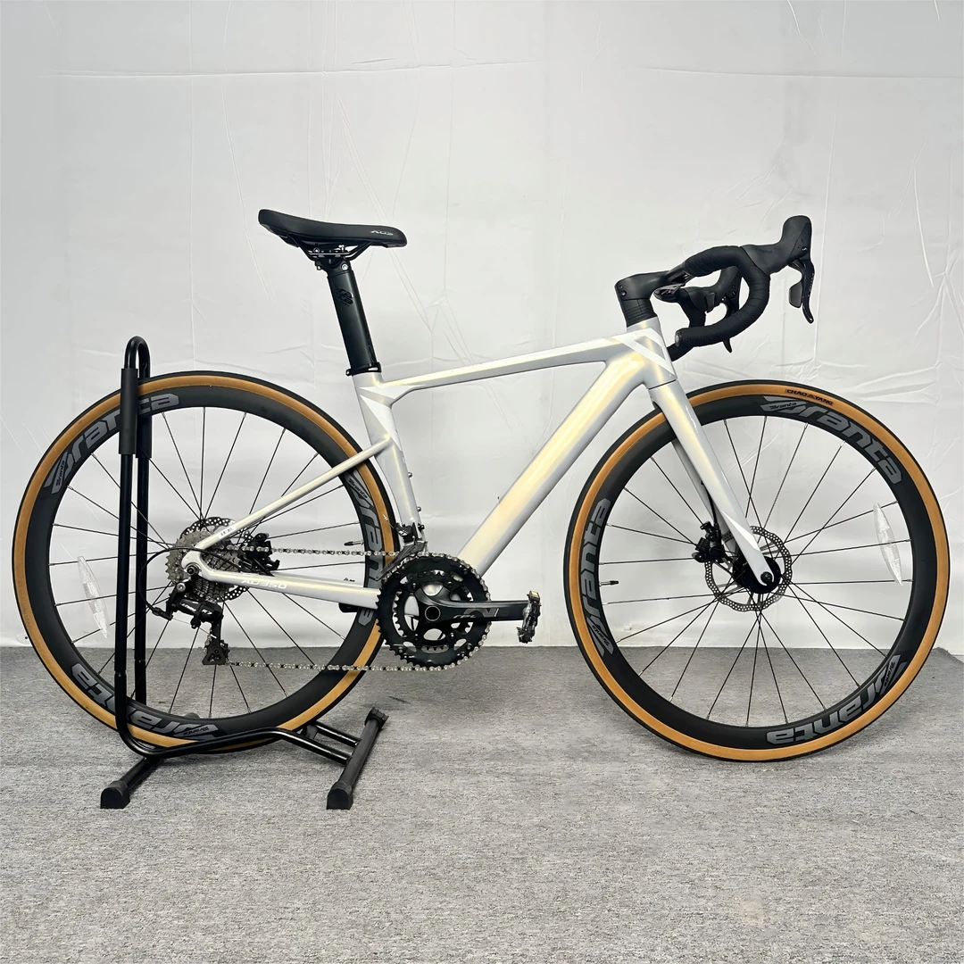 24款ad350 奶油黄白 45码155-165 蓝图R7 202511030009