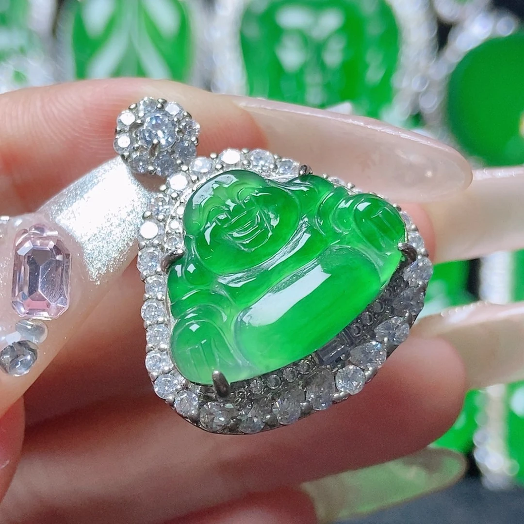 颈饰未镶嵌翡翠