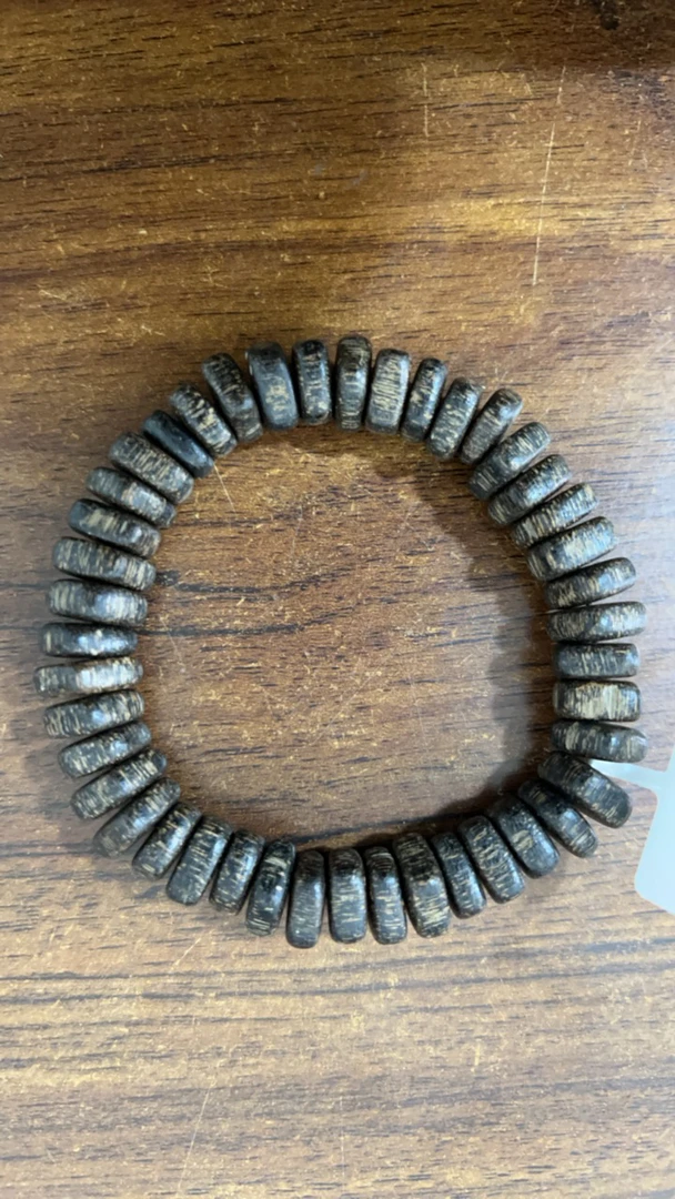 沉香W114福莱精选文玩11mm