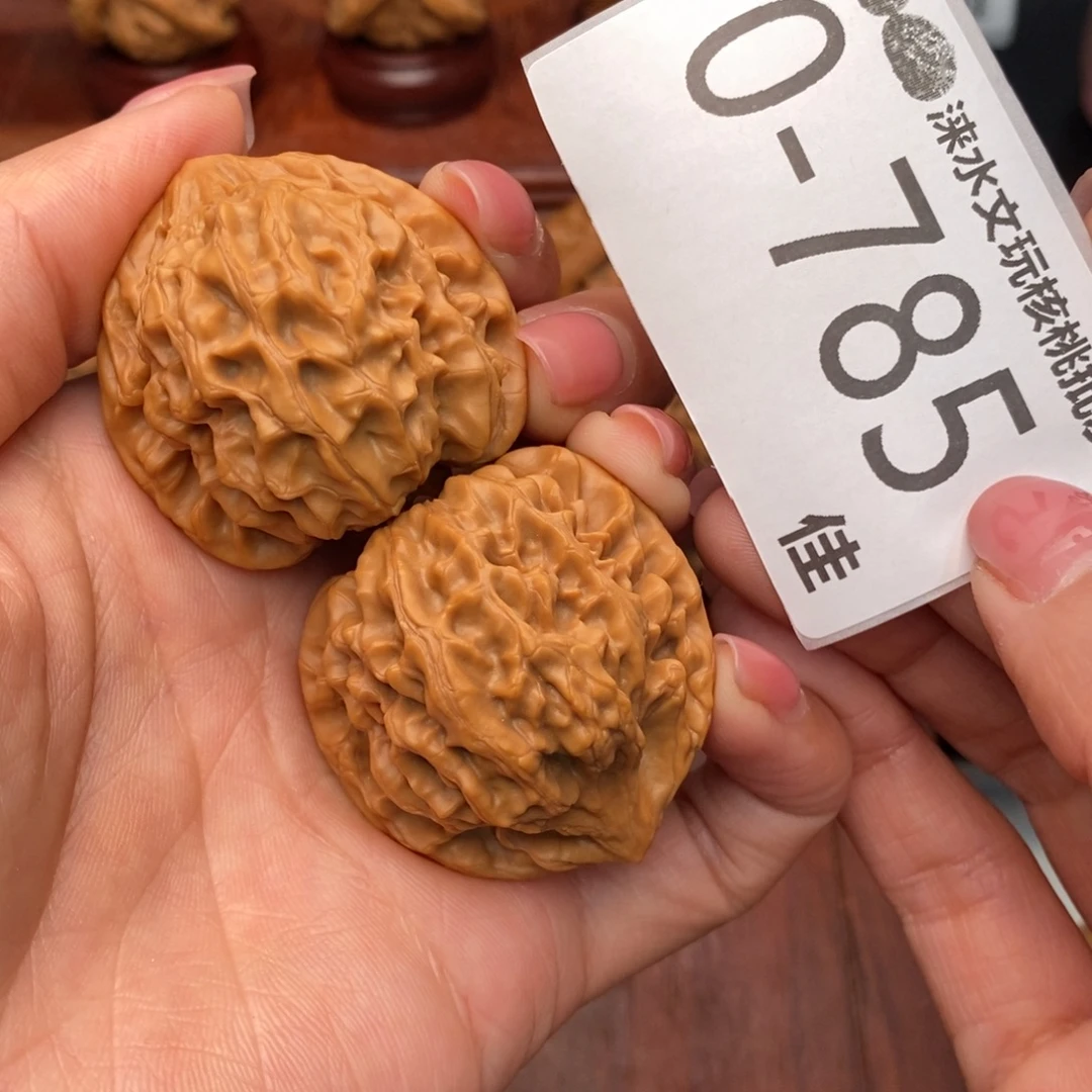 文玩核桃把件38龙门涧