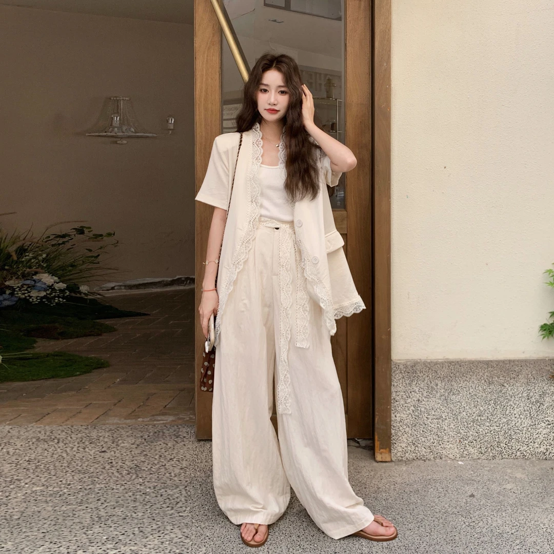 大方得体漂亮套装裤女2025夏季新款蕾丝花边拼接上衣阔腿裤两件套