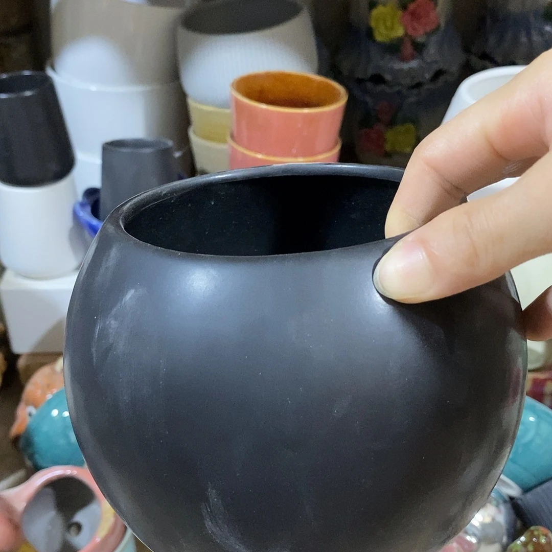 摆件陶盆有孔 瑕疵介意勿拍