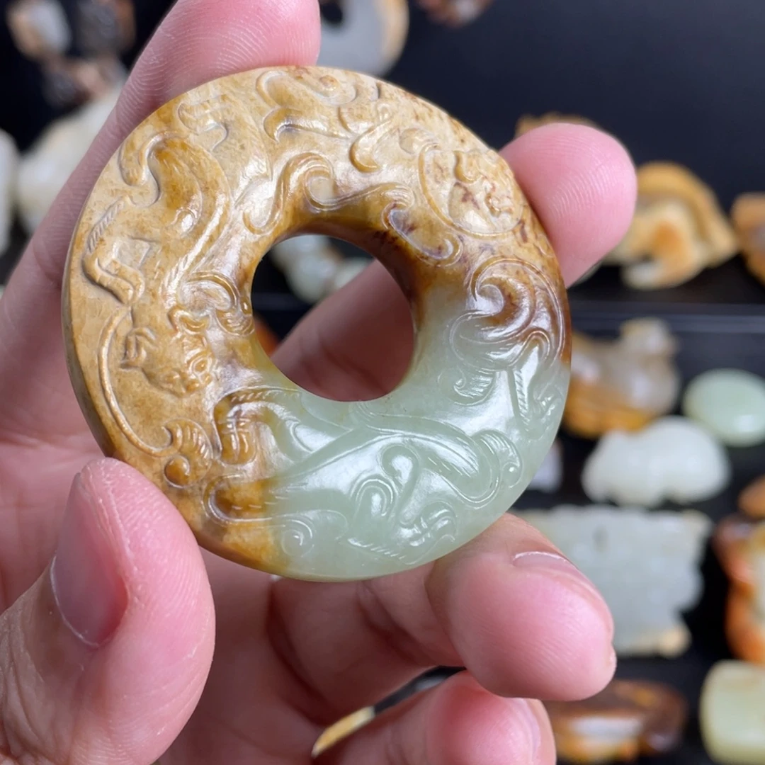 用***6和田玉未镶嵌颈饰