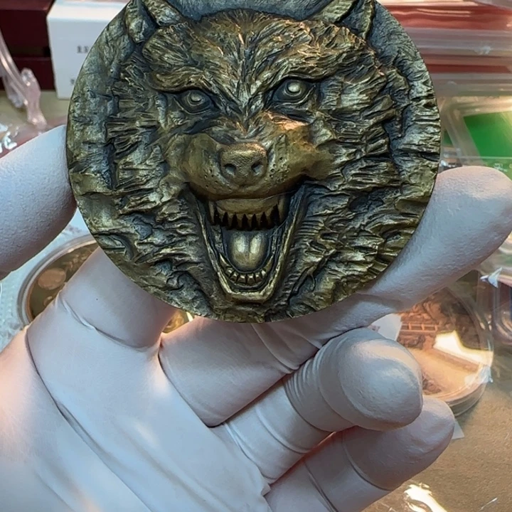 其他普通金属狼图腾铜章一枚