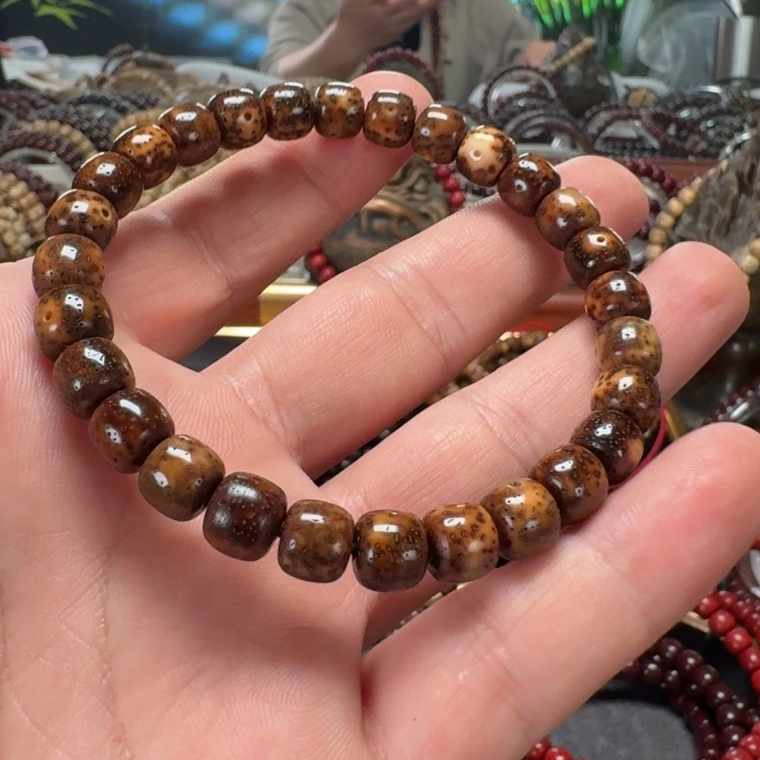 点***解吊坠星月菩提原生态陈化老油料8*9赤岩玉化手串
