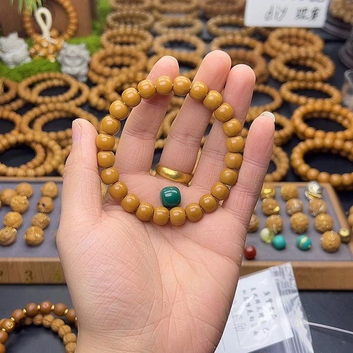 蜡****吊坠猴头核桃老型加老油绿