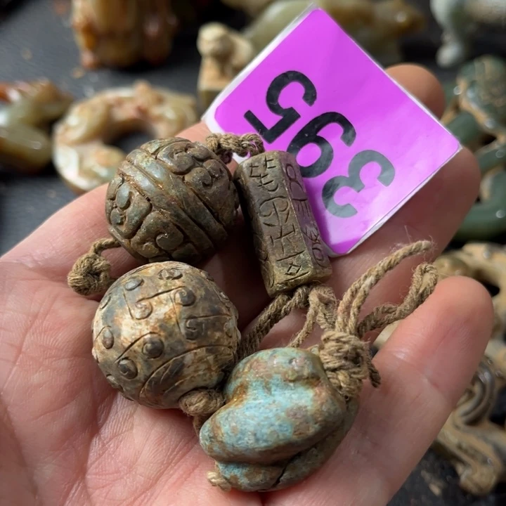 和田玉颈饰未镶嵌