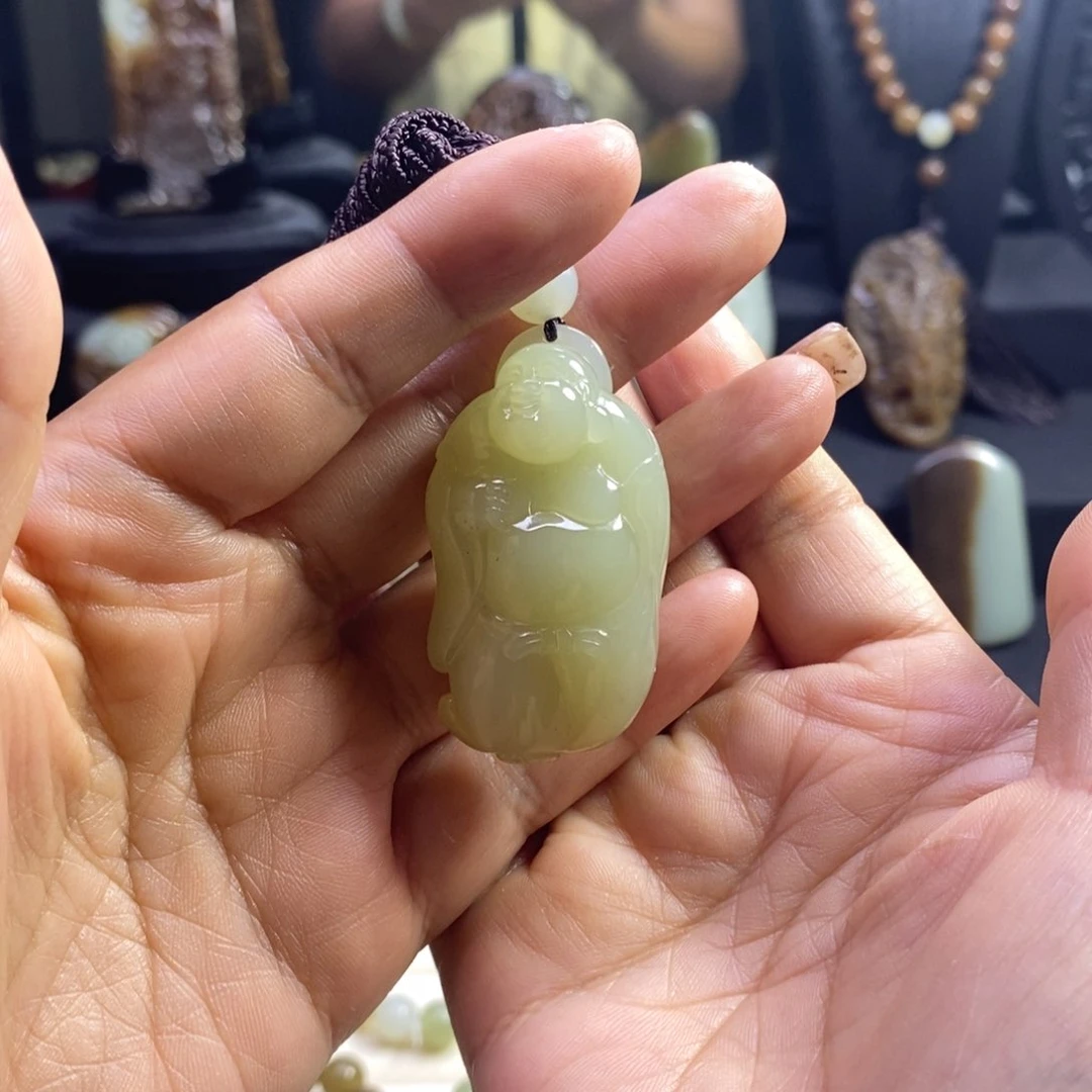 和田玉（糖玉）未镶嵌颈饰张*停