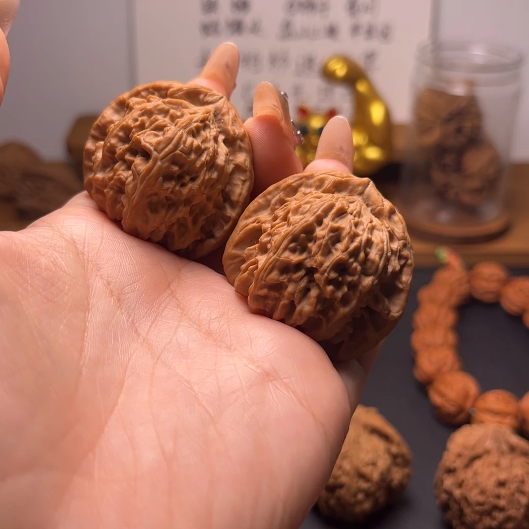 把件文玩核桃三角白40全白茬