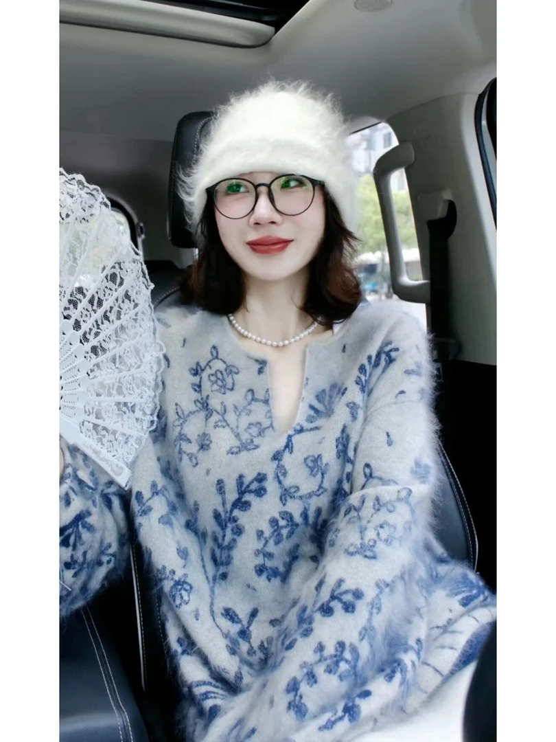 2025秋季新款巨好看的韩系氛围感穿搭高级感小香风软糯灰色毛衣女