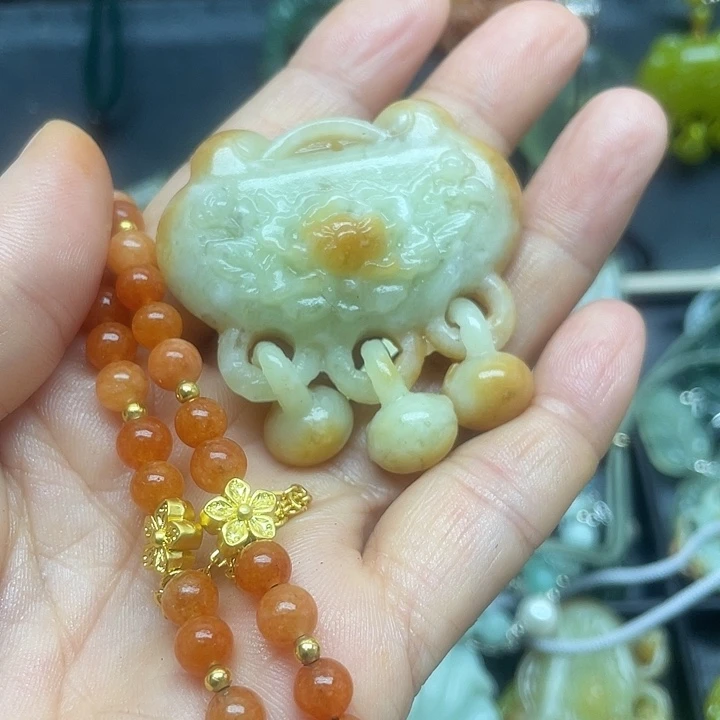 未镶嵌蛇纹石玉颈饰甘****享