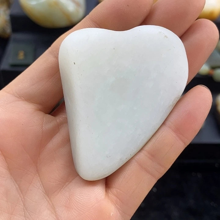 和田玉（糖玉）未镶嵌挂件