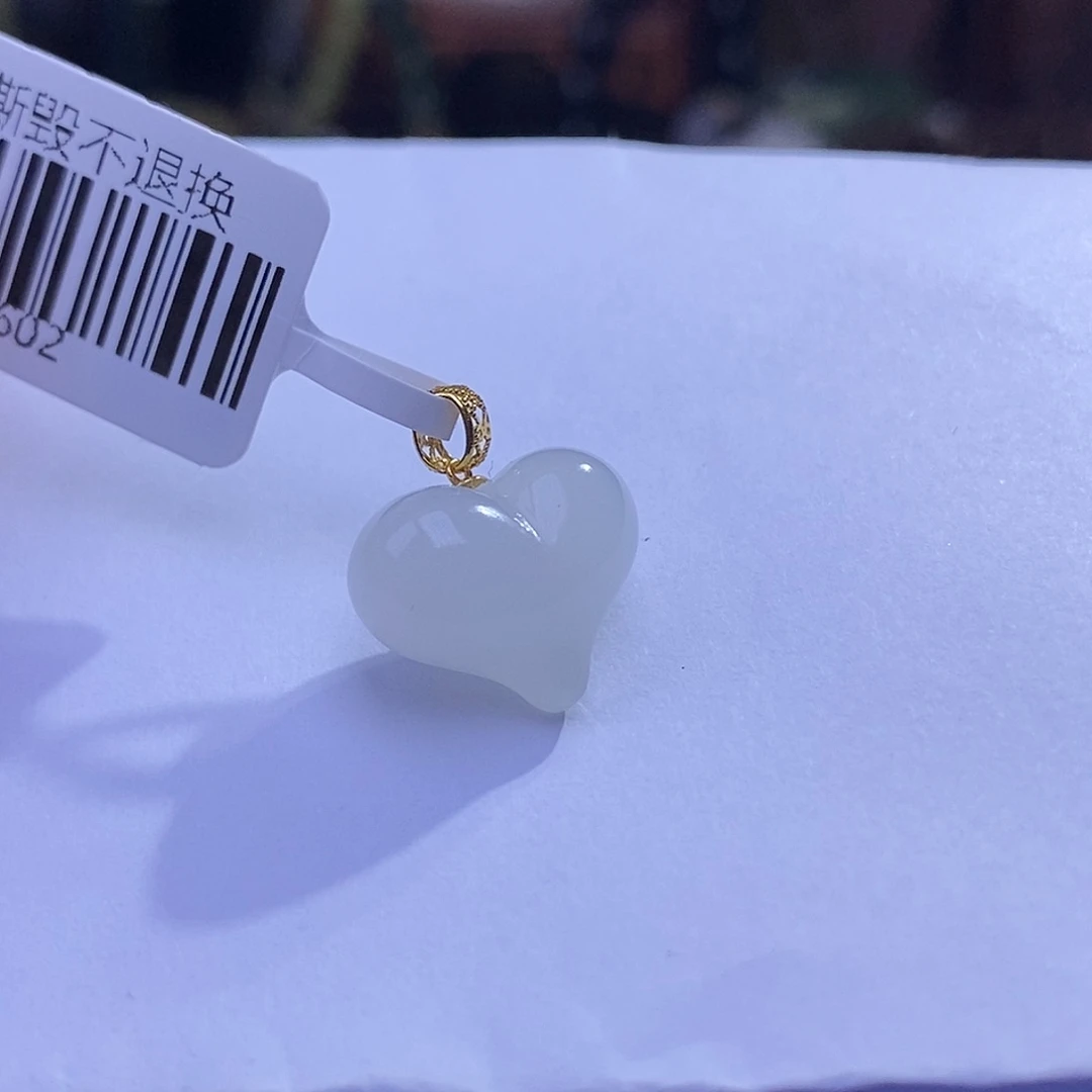 和田玉未镶嵌颈饰收藏级新疆羊脂白玉老矿料金镶屁桃吊坠