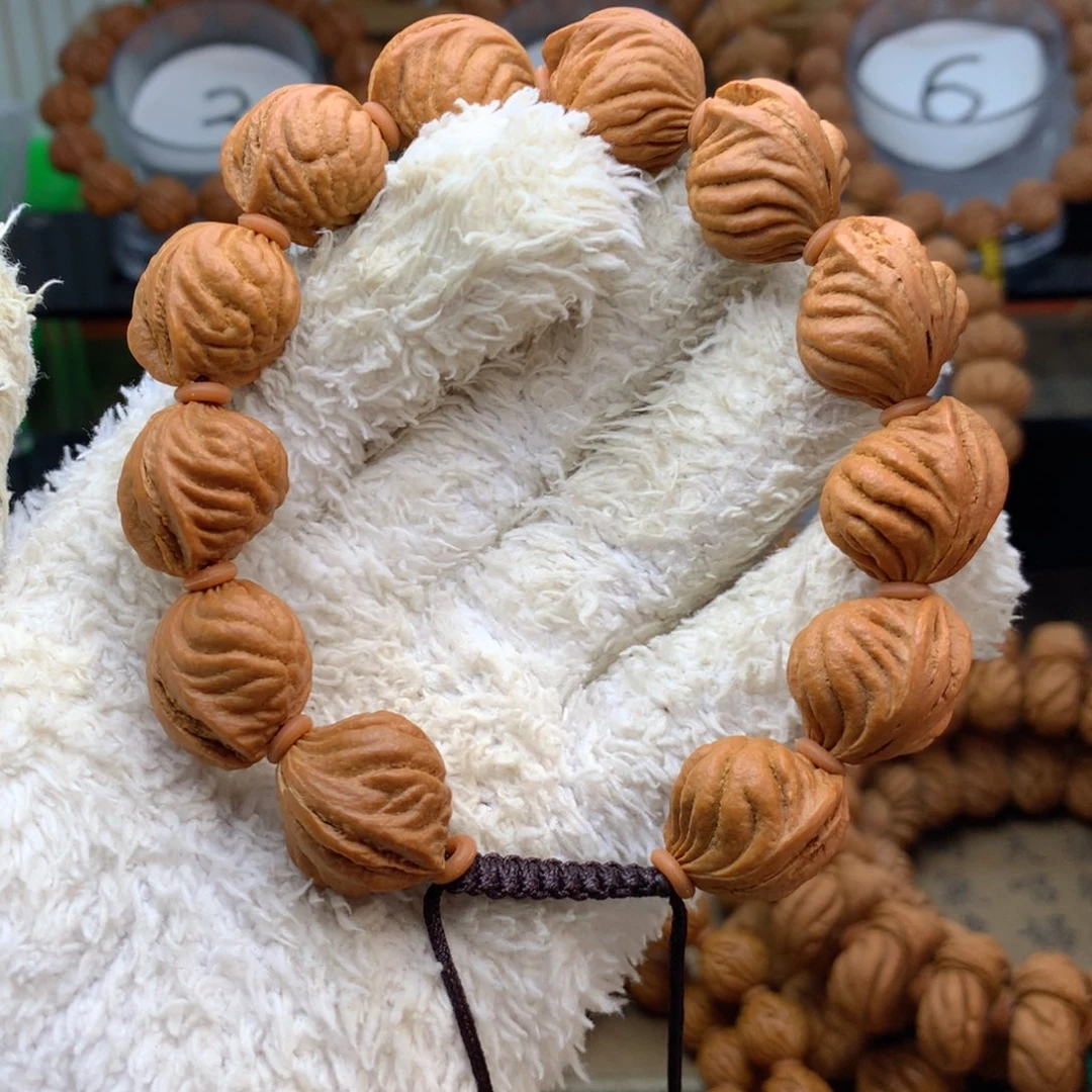 手串桃核闪电购45