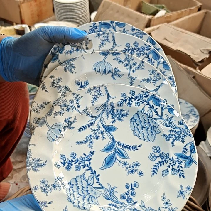 摆件陶瓷盘子碗啥都有