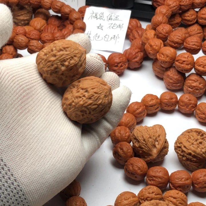 文玩核桃把件野生