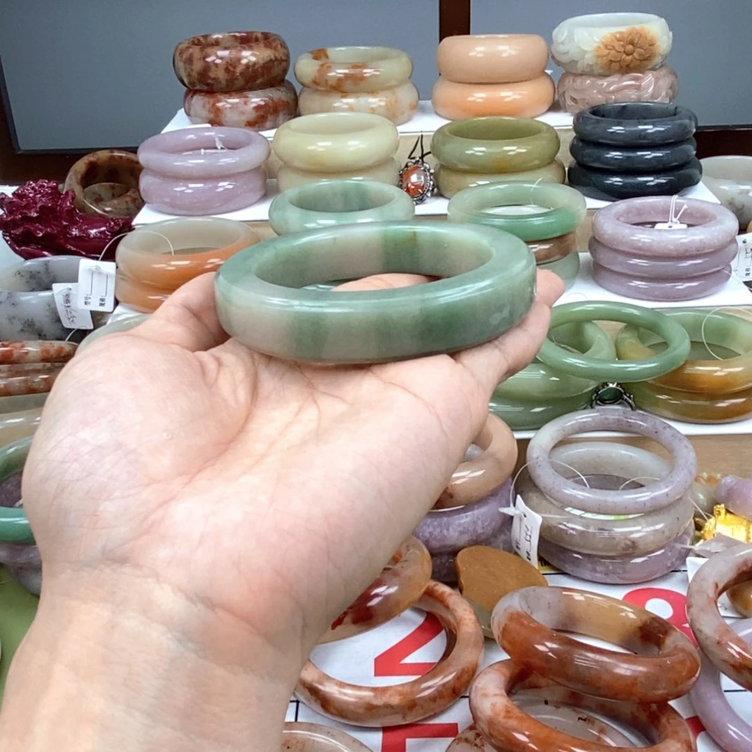 石英质玉手镯未镶嵌以*