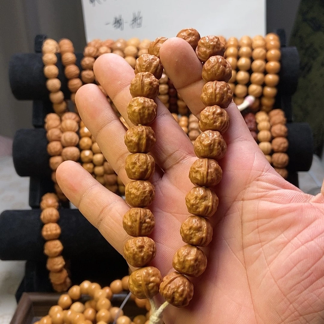 어***린猴头核桃手串猴头手串，蛤蟆头一条