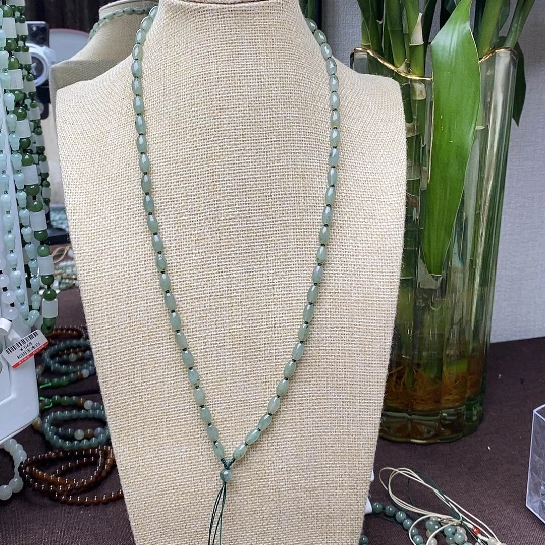 9***8翡翠未镶嵌颈饰翡翠项链