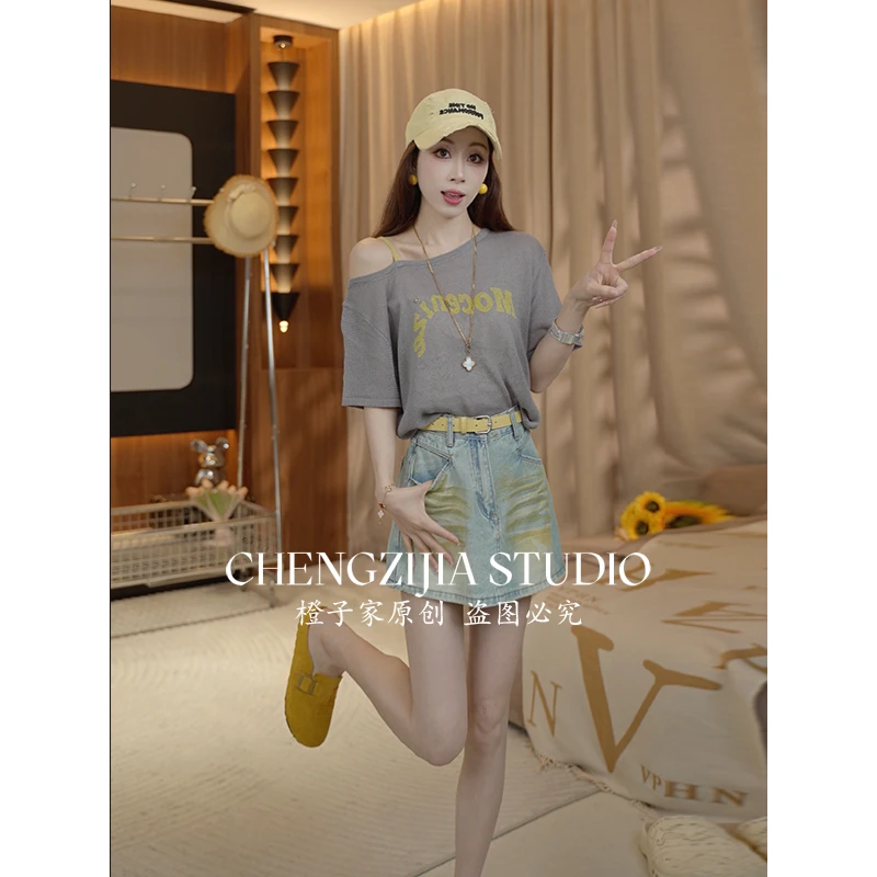 【裴诗婷】橙子·studio 【】TX00179 露肩字母短袖显瘦T05