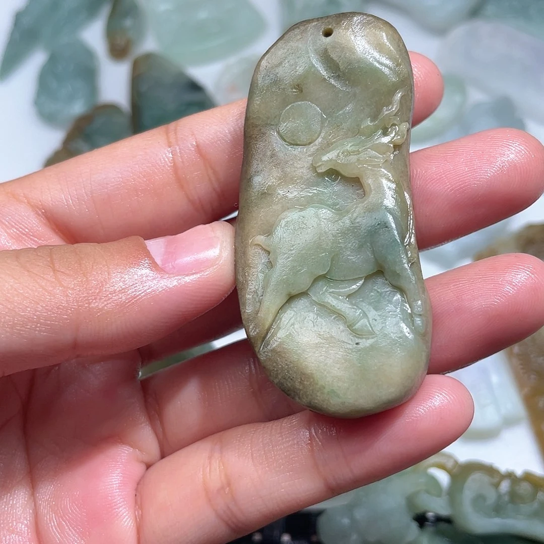 未镶嵌定制翡翠是