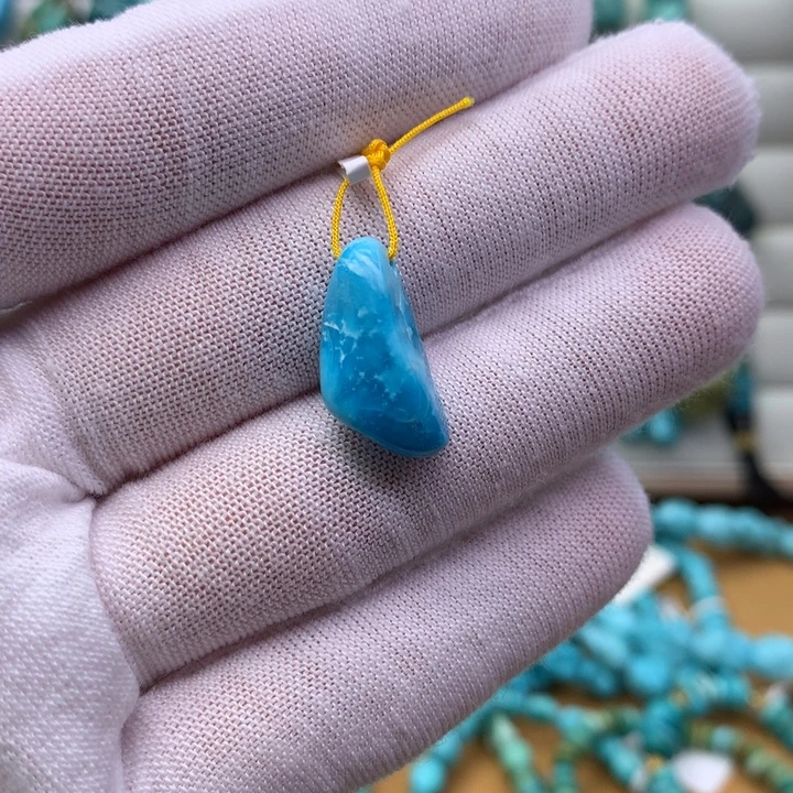 绿松石未镶嵌原矿