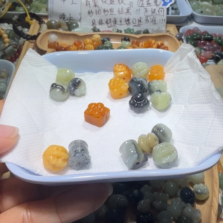 和田玉未镶嵌珠宝半成品璐*