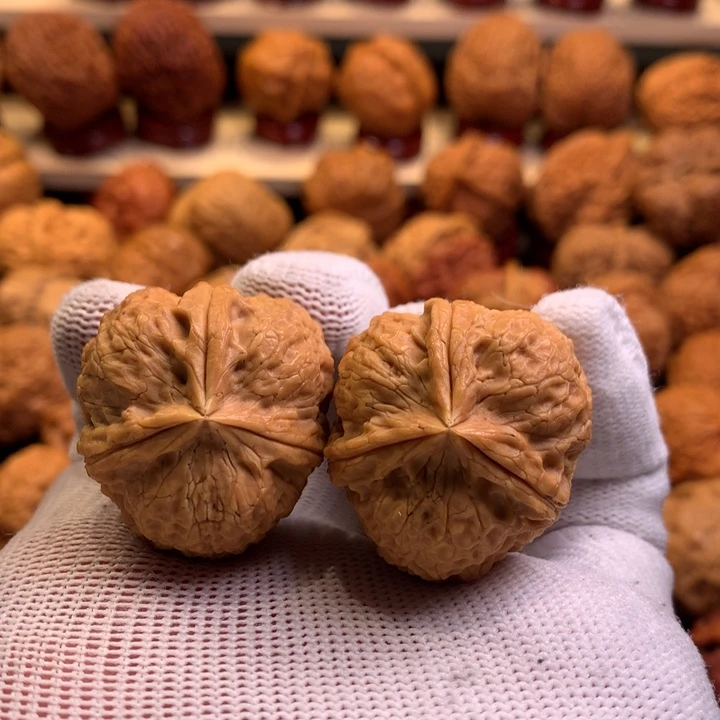 文玩核桃吊坠勇*……….