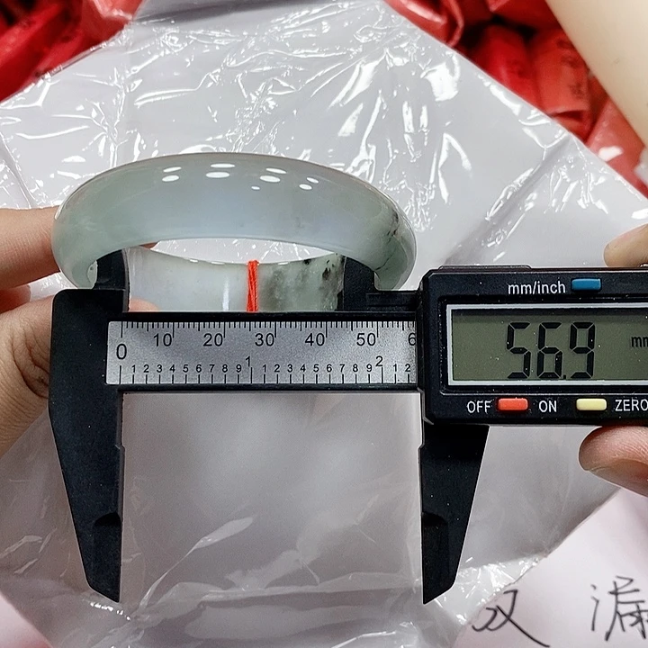 翡翠手镯未镶嵌236