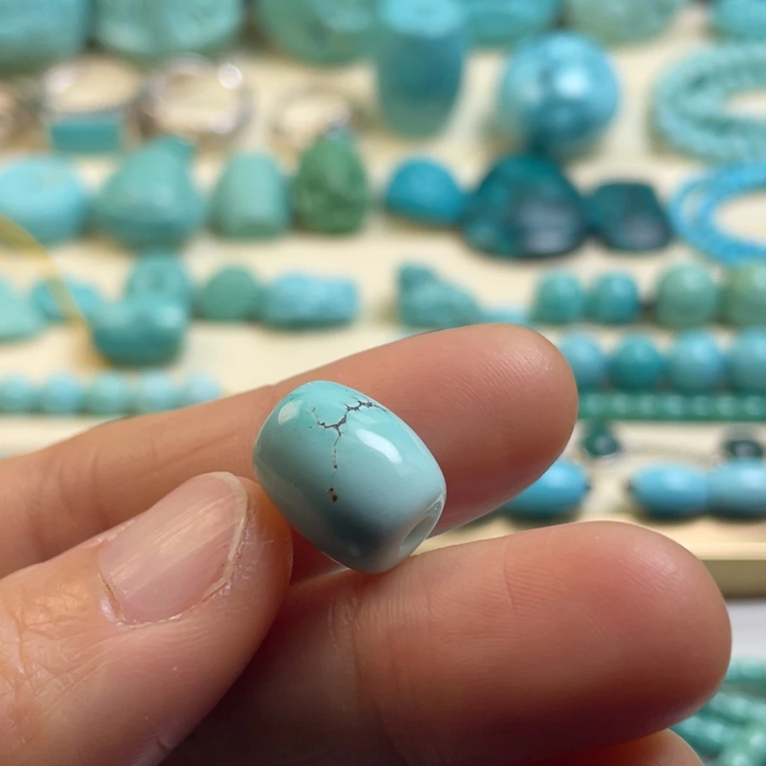 天***空绿松石未镶嵌颈饰