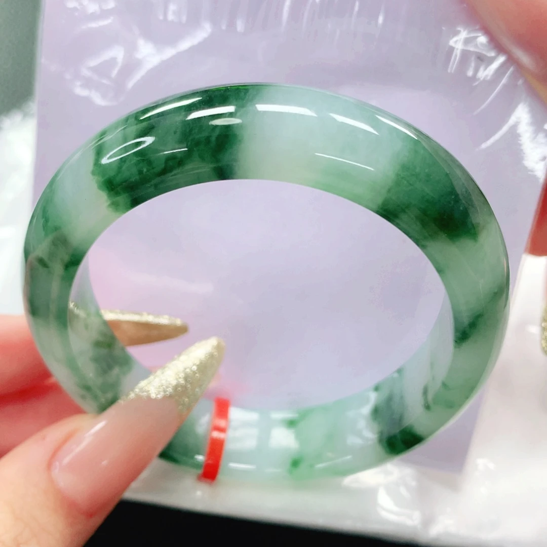 翡翠手镯未镶嵌59贵