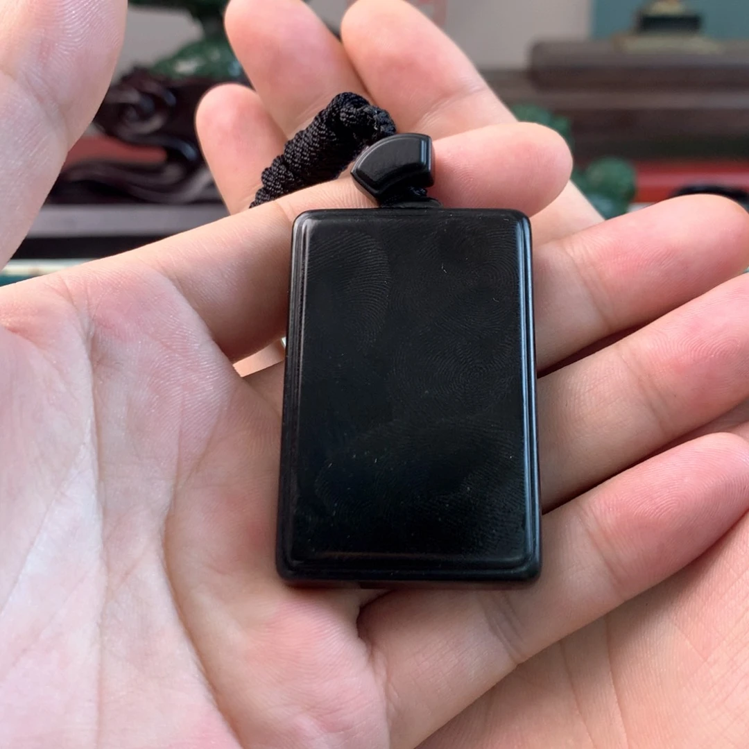 和田玉未镶嵌颈饰鹤**霄