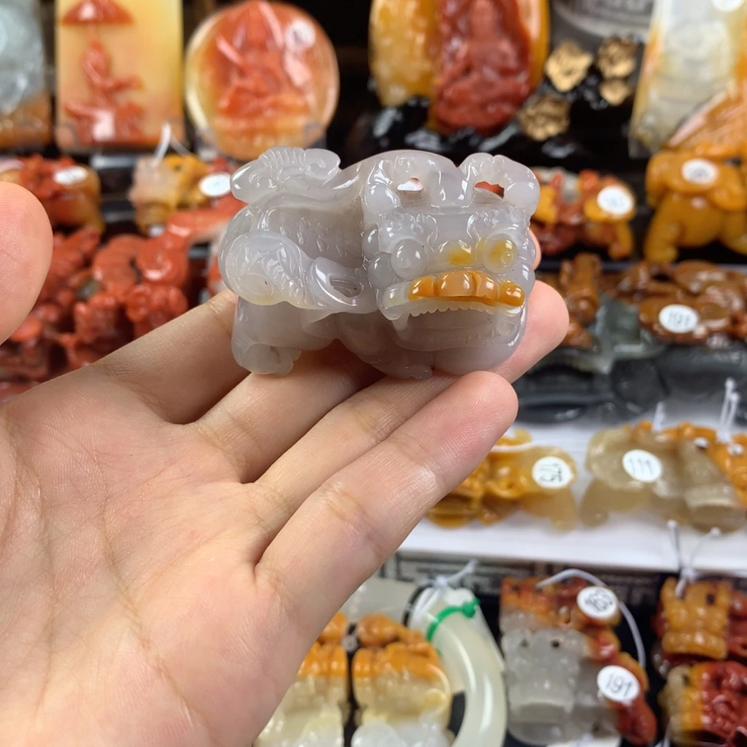 石英质玉（黄龙玉）未镶嵌挂件