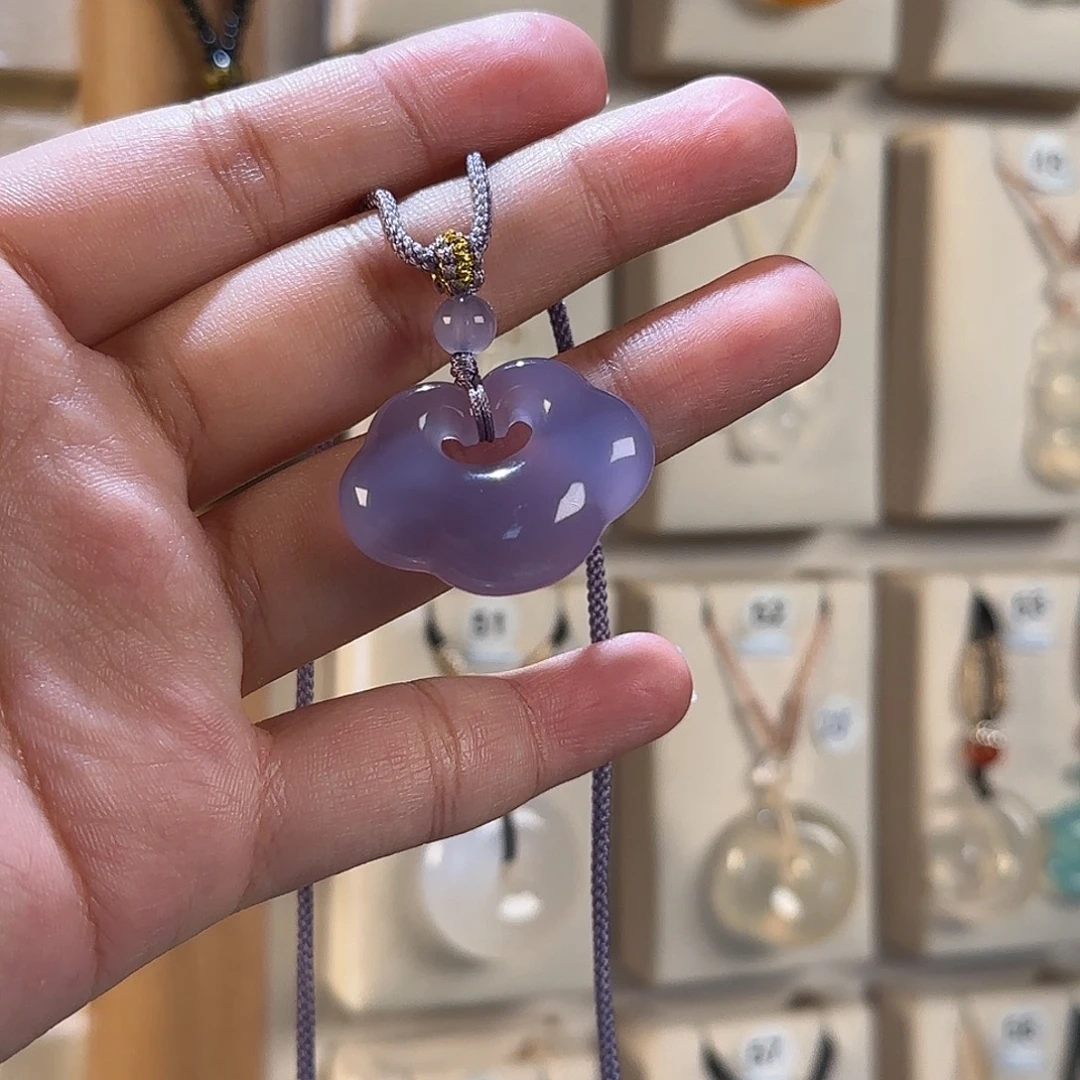 李***星玛瑙/玉髓未镶嵌颈饰