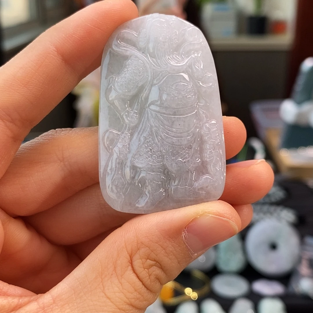 翡翠未镶嵌颈饰关公