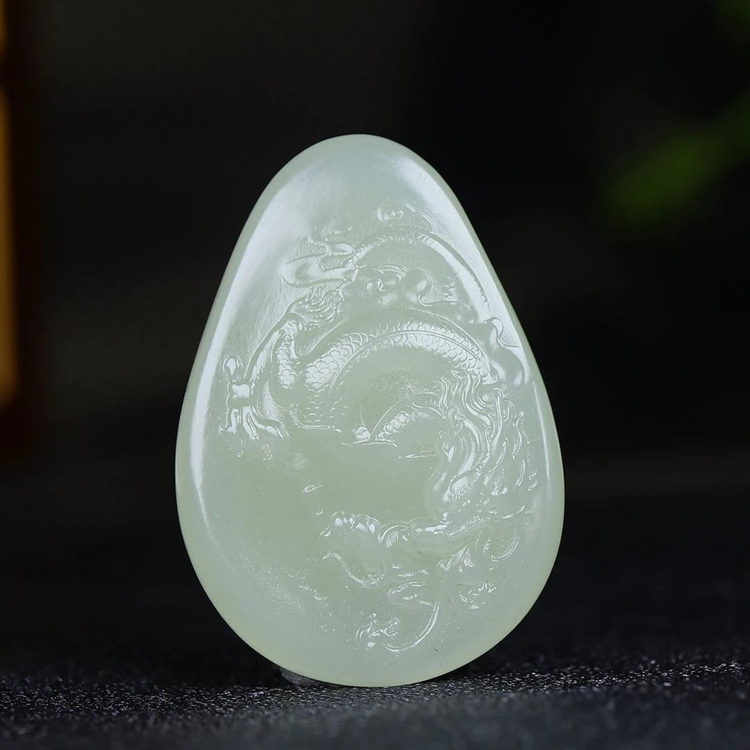 1230138和田玉清水龙挂件