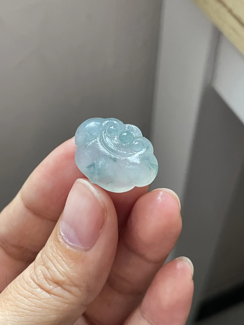 天然翡翠毛货冰飘花如意头